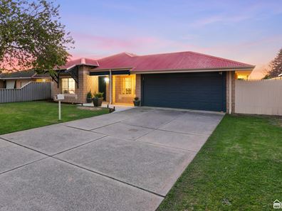 17 Chisholm Circle, Seville Grove WA 6112