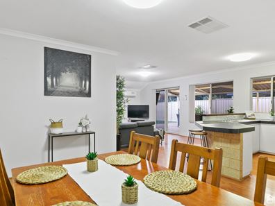 17 Chisholm Circle, Seville Grove WA 6112