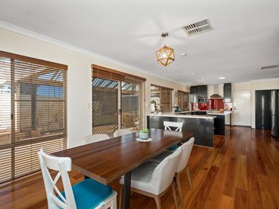 4 Terrace Lane, Canning Vale WA 6155