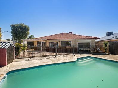 4 Terrace Lane, Canning Vale WA 6155