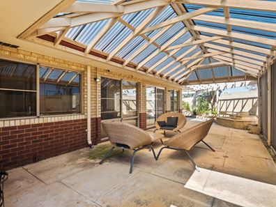 4 Terrace Lane, Canning Vale WA 6155