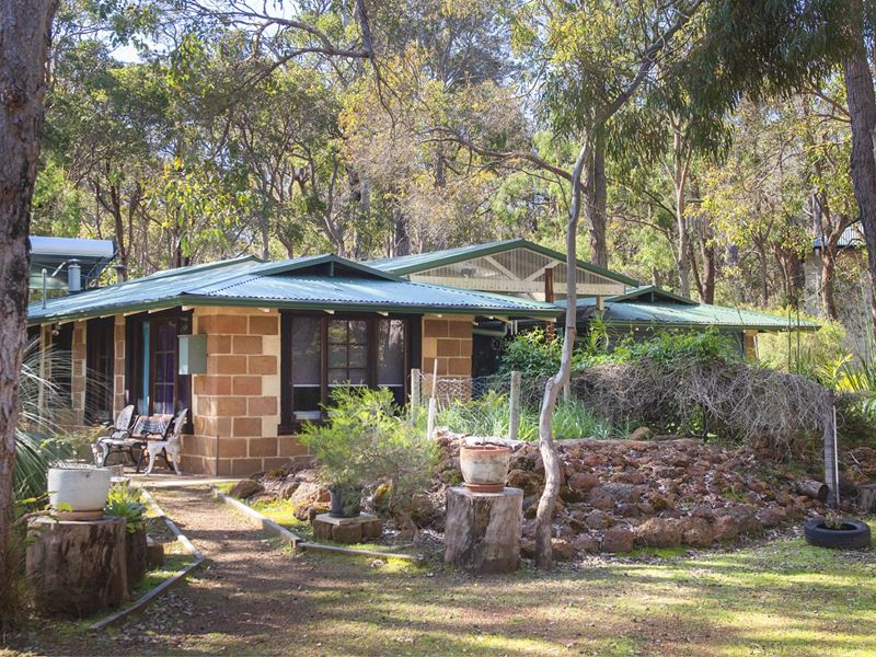 11 Sabina Drive, Molloy Island