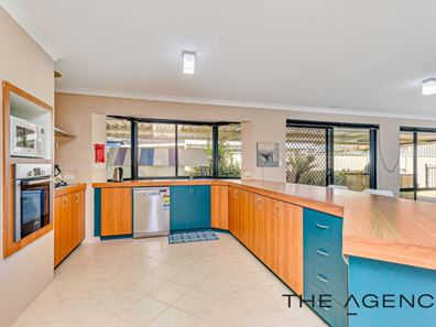 4 Orchid Pass, Thornlie WA 6108