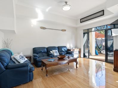 9/14 Itea Place, Mindarie WA 6030