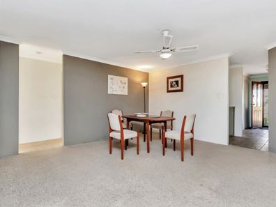 6 Newstead Close, Halls Head WA 6210