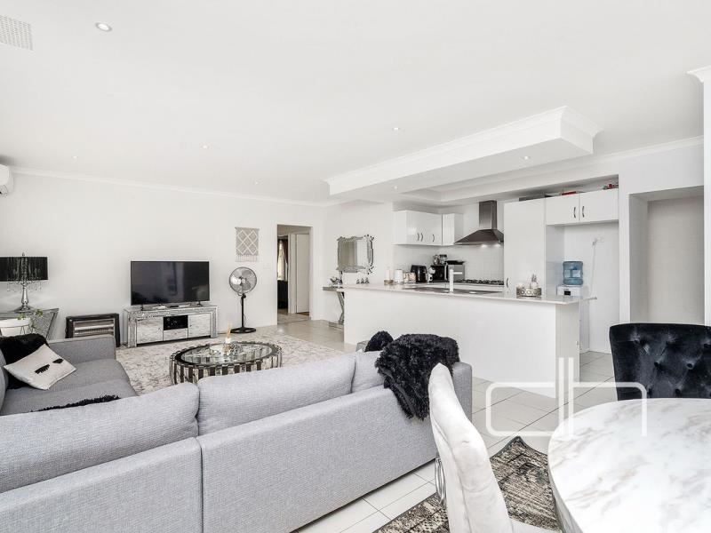 8 Hoypoy Gardens, Darch