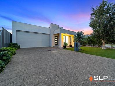 15 Mountain Street, Banksia Grove WA 6031