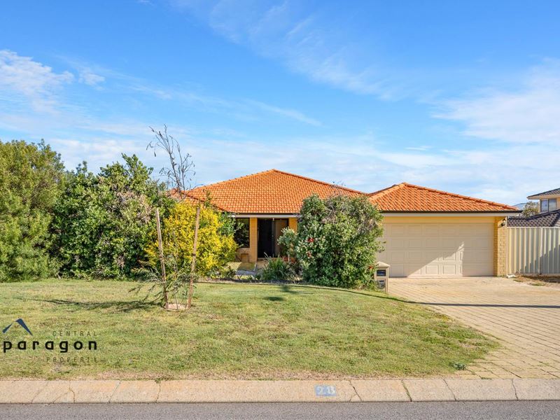 28 Crystaluna Drive, Golden Bay