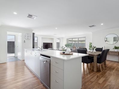 16 Pebley Way, Aveley WA 6069