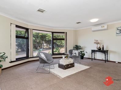 1/94 Carawatha Avenue, Mount Nasura WA 6112