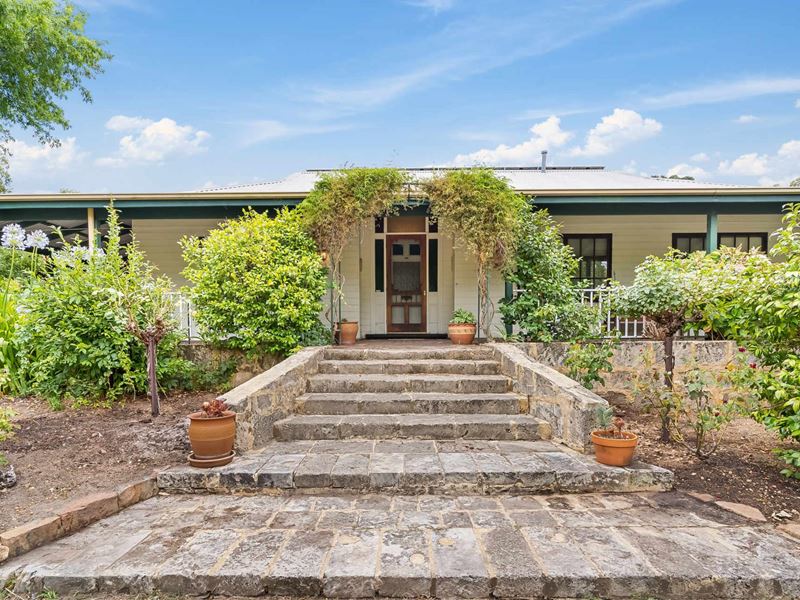 3215 Richardson Road, Parkerville