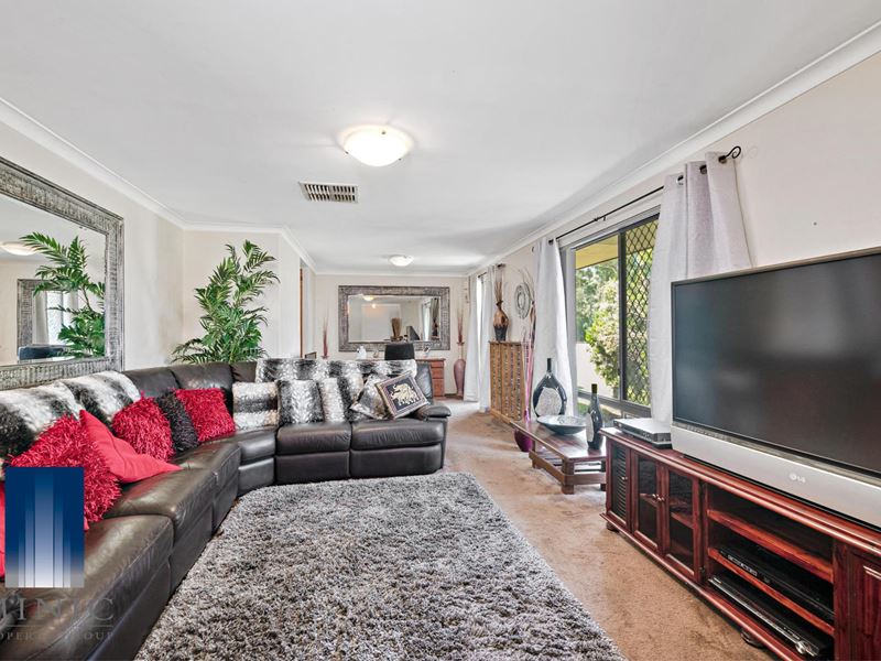 11 Portcullis Drive, Willetton