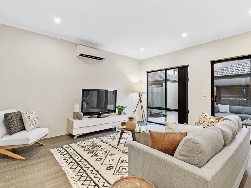 53 Aviator Boulevard, Clarkson