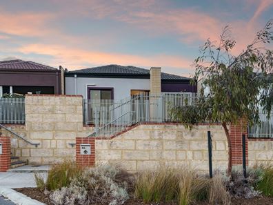 53 Aviator Boulevard, Clarkson WA 6030