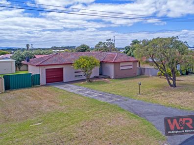 22 Canning Street, Orana WA 6330