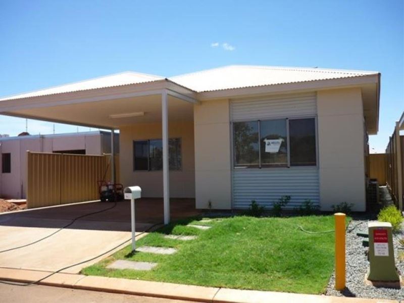 28 Bloodwood Bend, Newman