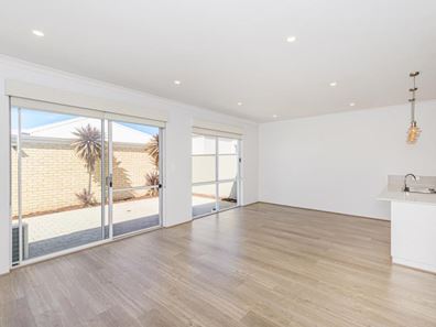 32 Aviator Boulevard, Clarkson WA 6030