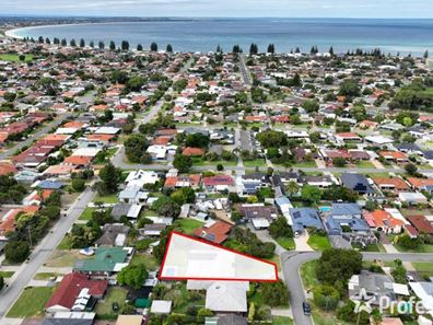 7 Benton Way, Safety Bay WA 6169