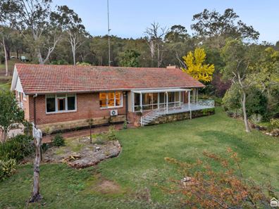 35 Stocker Road, Roleystone WA 6111