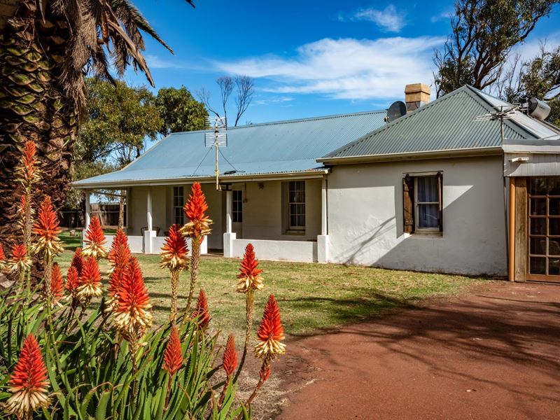 33951 Brand Hwy, Greenough