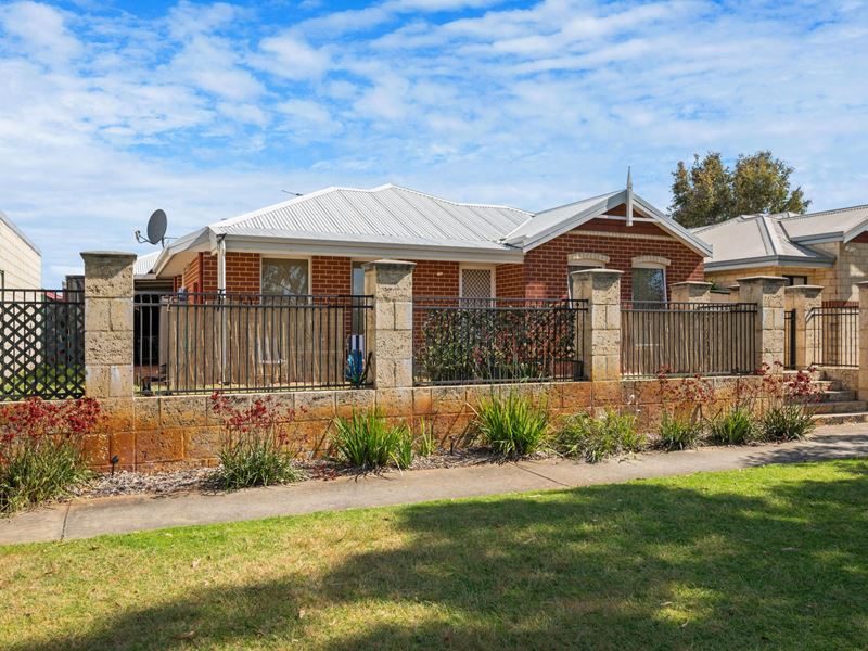 3 Village Lane, Success
