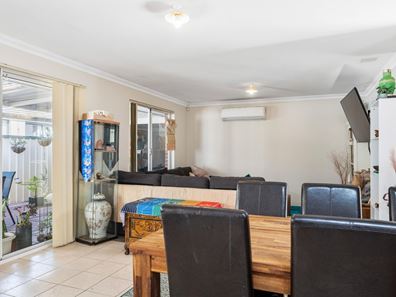 3 Village Lane, Success WA 6164