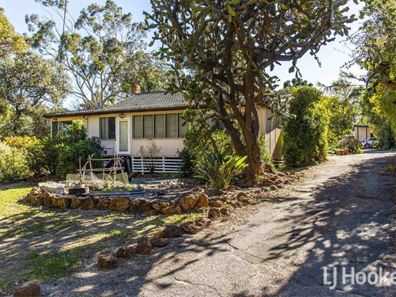 74 Traylen Road, Kalamunda WA 6076