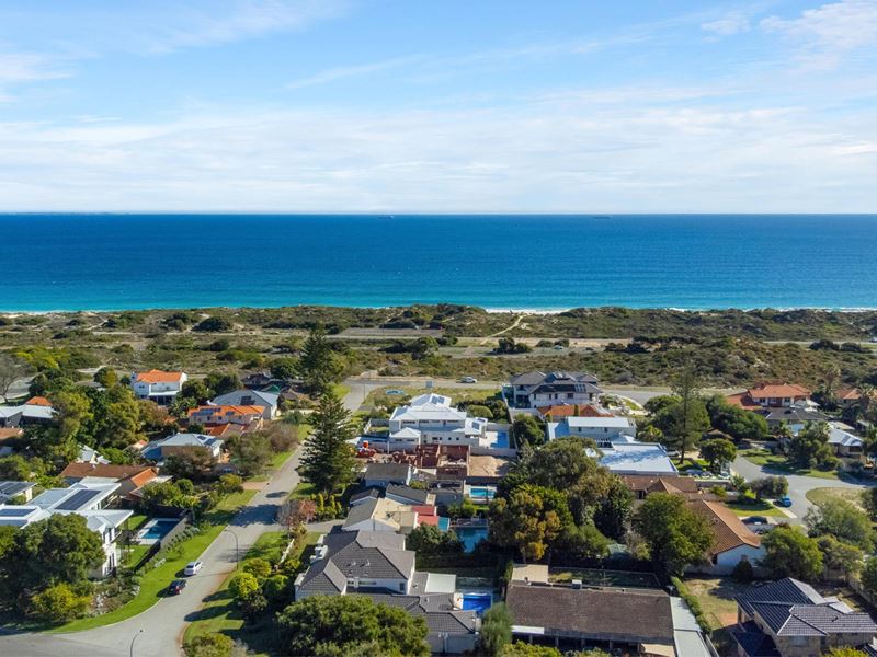 4 Belford Road, City Beach WA 6015