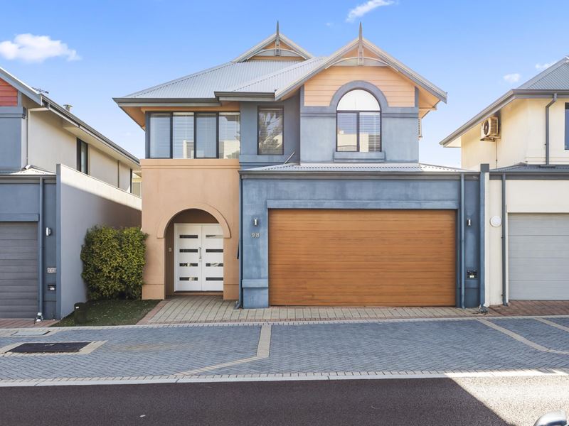 98 Flora Terrace, North Beach