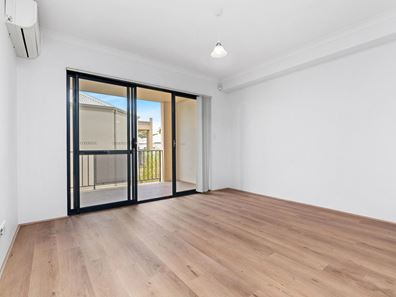 31/17 Southdown Place, Thornlie WA 6108