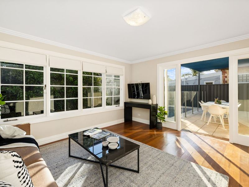 39 Douglas Avenue, South Perth