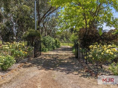 86 Comic Court Circuit, Darling Downs WA 6122