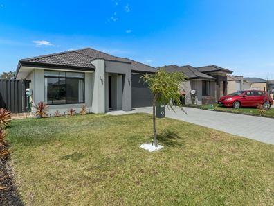 22 Woodville Road, Haynes WA 6112