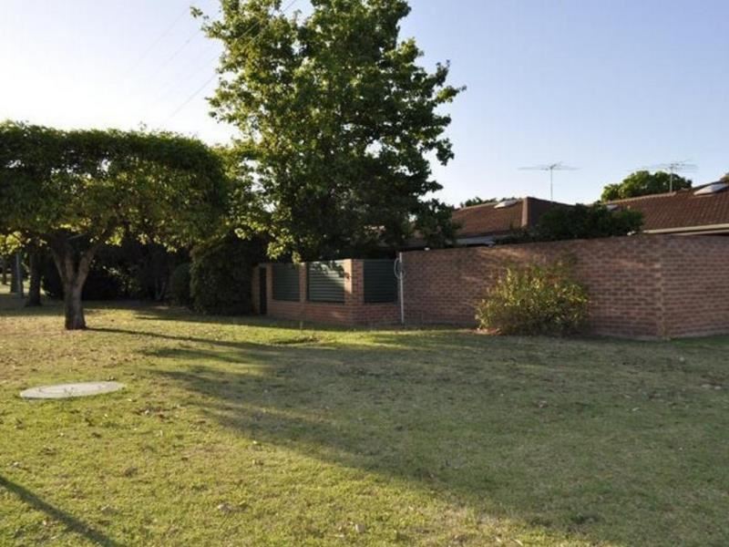 4/67 Chaucer Street, Yokine