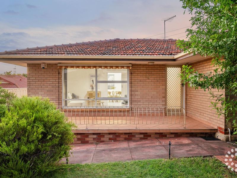 19 Arthur Road, Hamilton Hill WA 6163