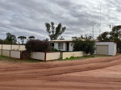 6 Carnamah-Perenjori Road, Perenjori WA 6620