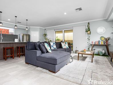 45 Lewisham Vista, Success WA 6164