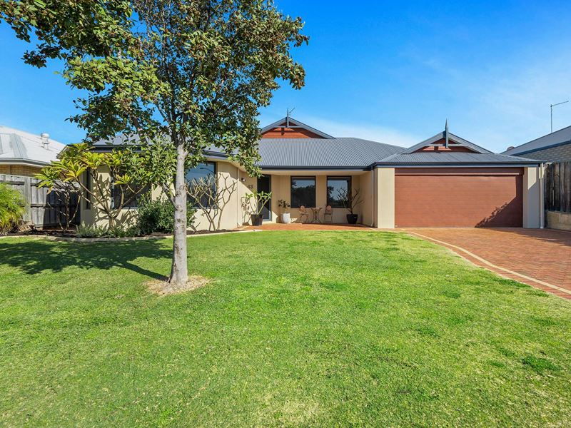 43 Quandong Parkway, Halls Head WA 6210