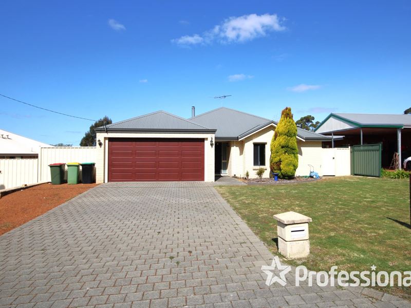 35 Wellington Boulevard, Collie WA 6225