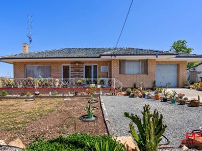 19 Hunt Road, Beverley WA 6304