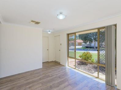 36 Nyandi Court, Thornlie WA 6108