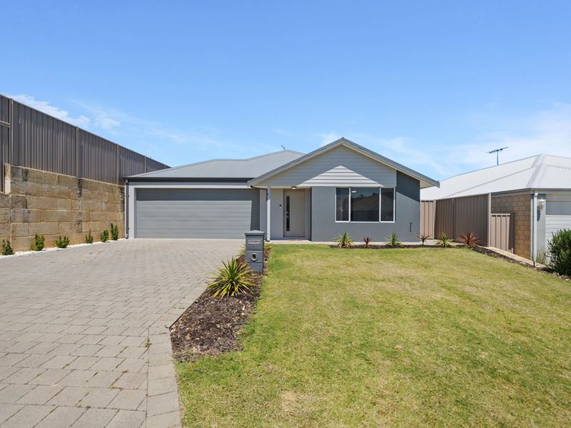 3 Gullane Way, Meadow Springs WA 6210