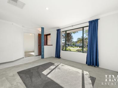 19 Nooyan Close, South Guildford WA 6055