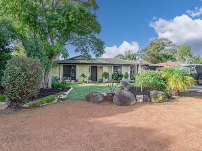 15 Walcha Way, Armadale WA 6112