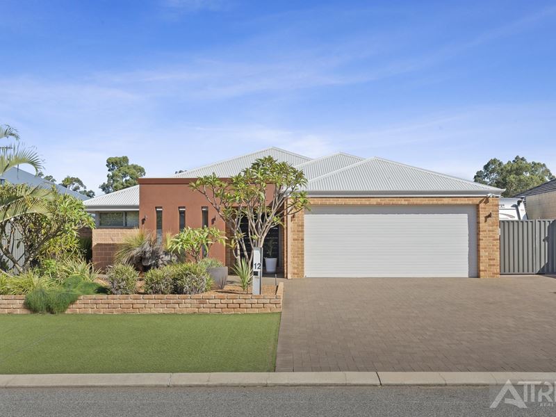 12 Skiptar Grove, Hilbert