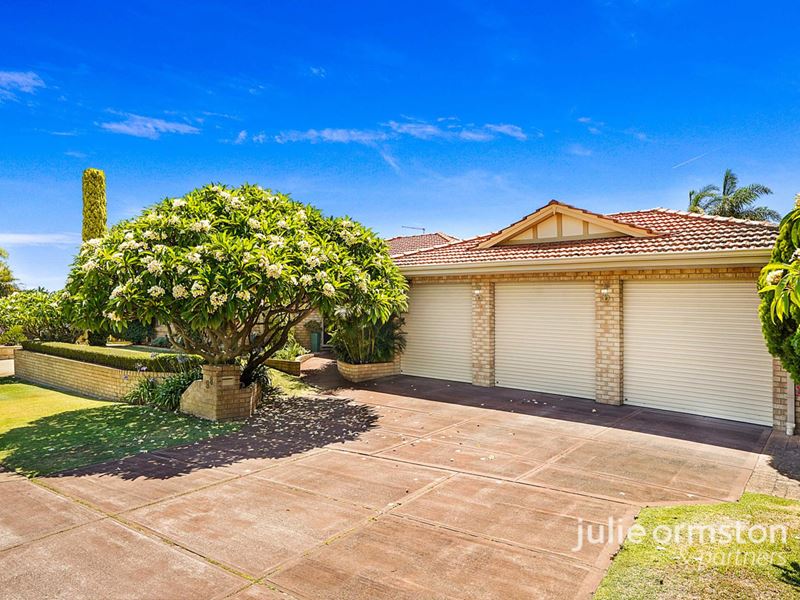 98 Chichester  Drive, Woodvale WA 6026