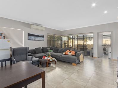 12B Teaguer Street, Wilson WA 6107