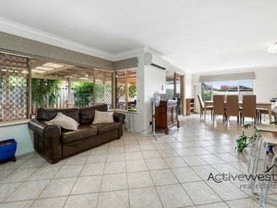 13 Allender Place, Wandina WA 6530