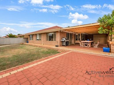13 Allender Place, Wandina WA 6530