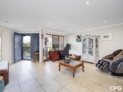 25 Kwilena Avenue, Wattle Grove WA 6107